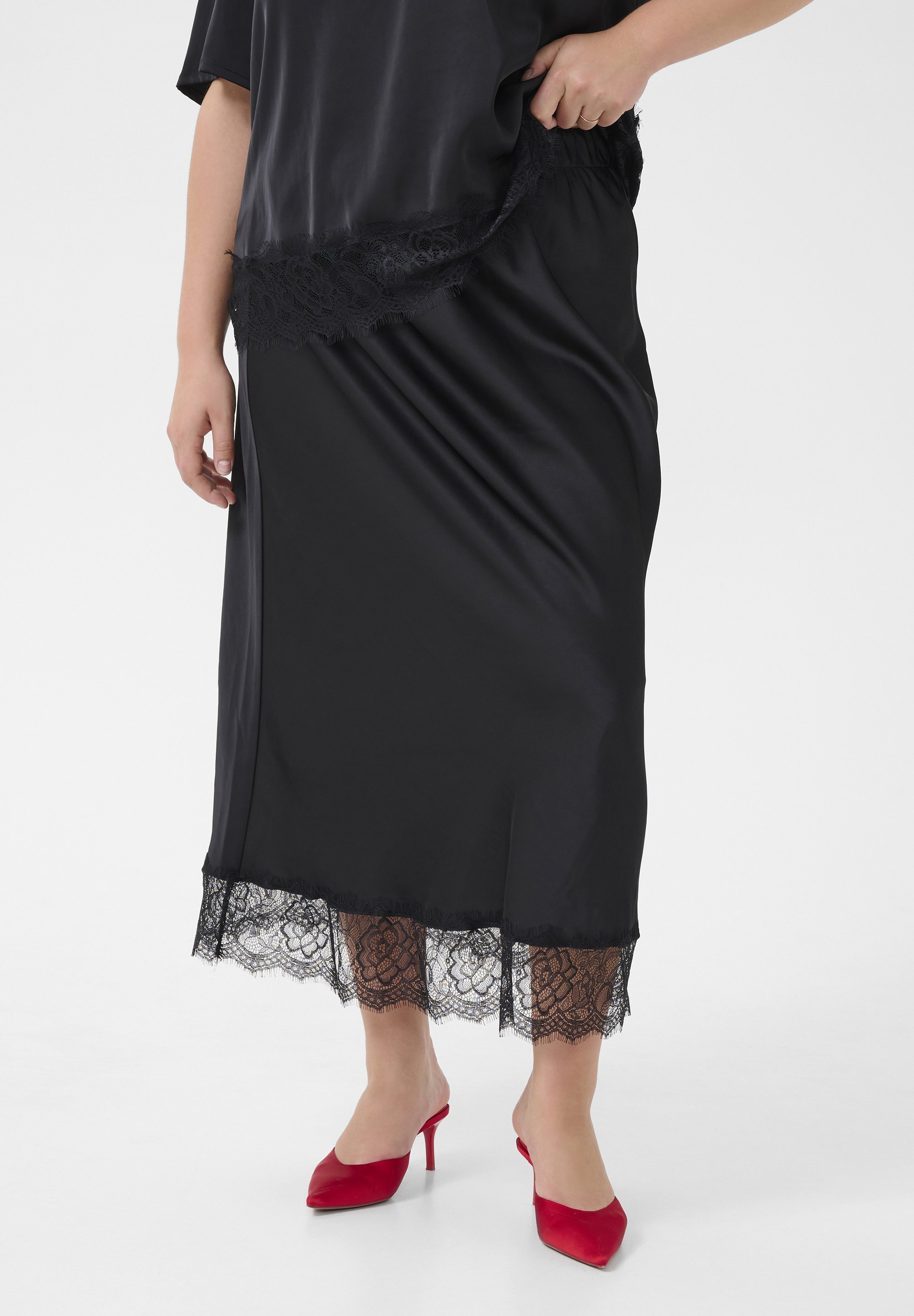 Saia maxi Kaffe Curve - preto profundo