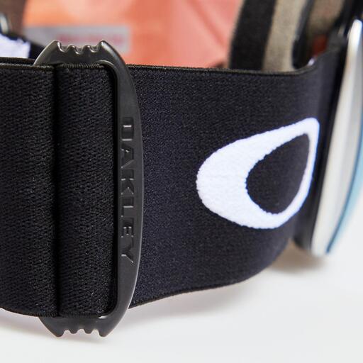  Oakley Target Line