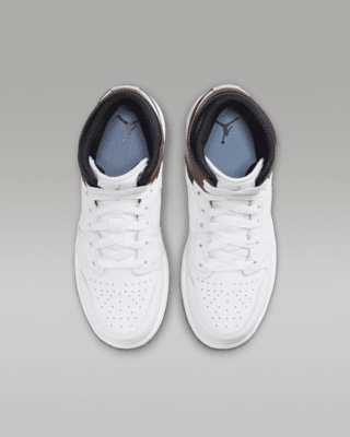 Air Jordan 1 Mid SE Older Kids' Shoes