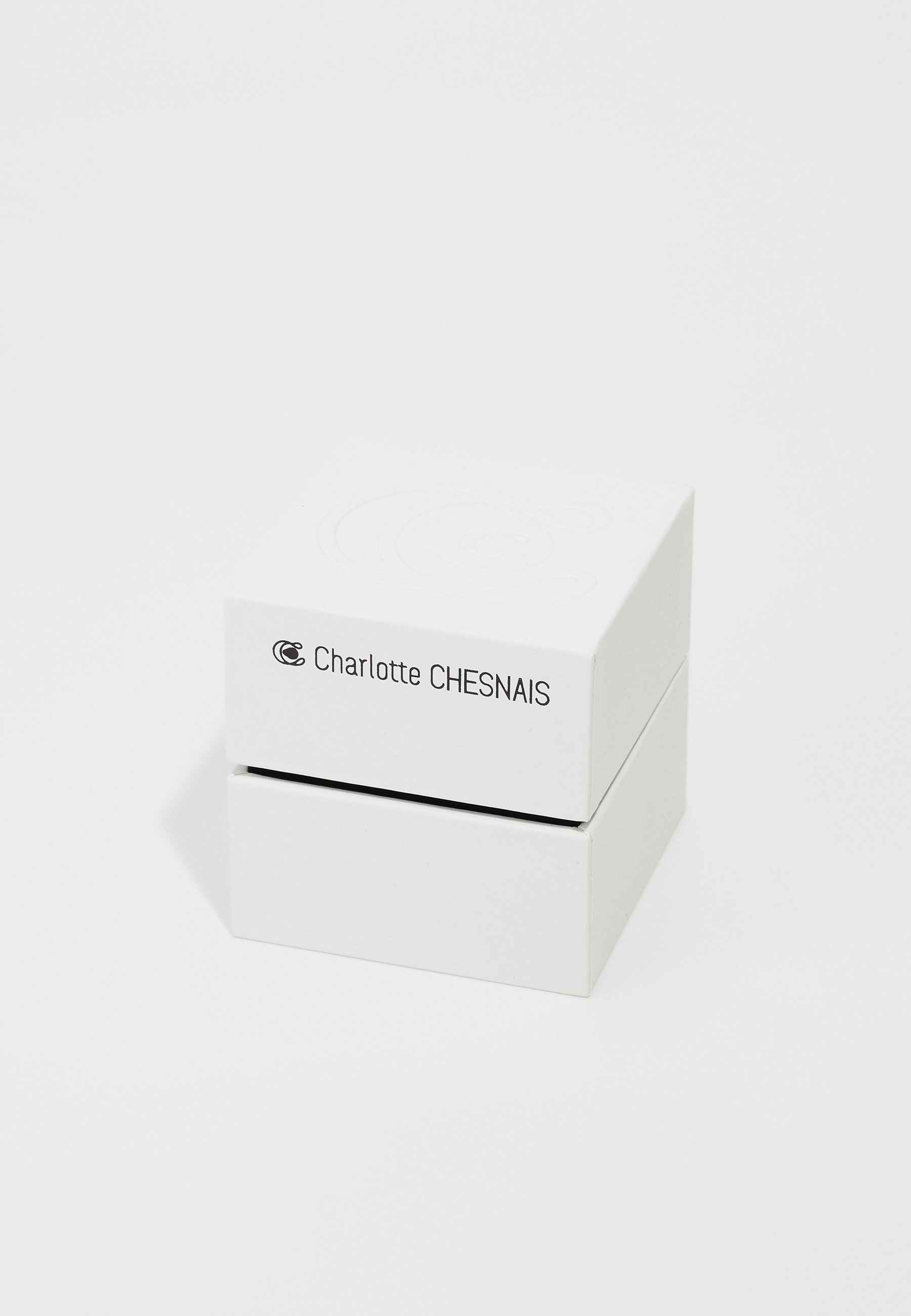 Charlotte Chesnais oorbellen