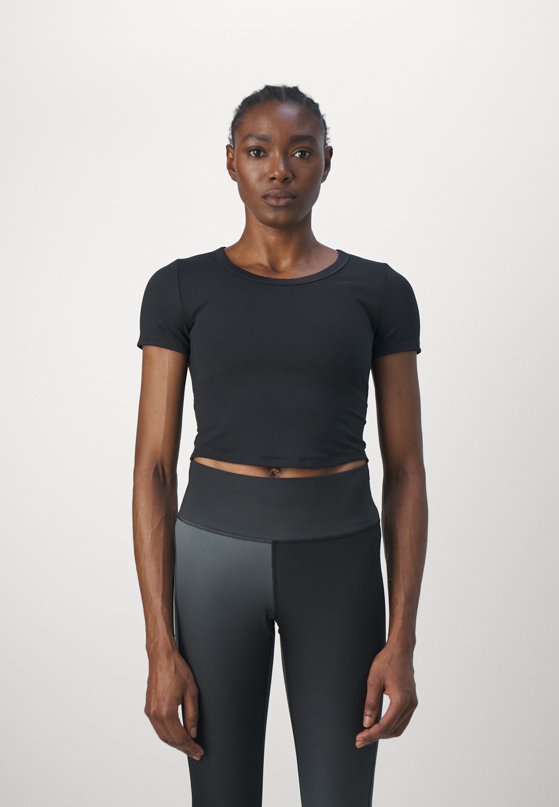Nike Performance ONE FITTED TOP - Sport T-shirt - zwart