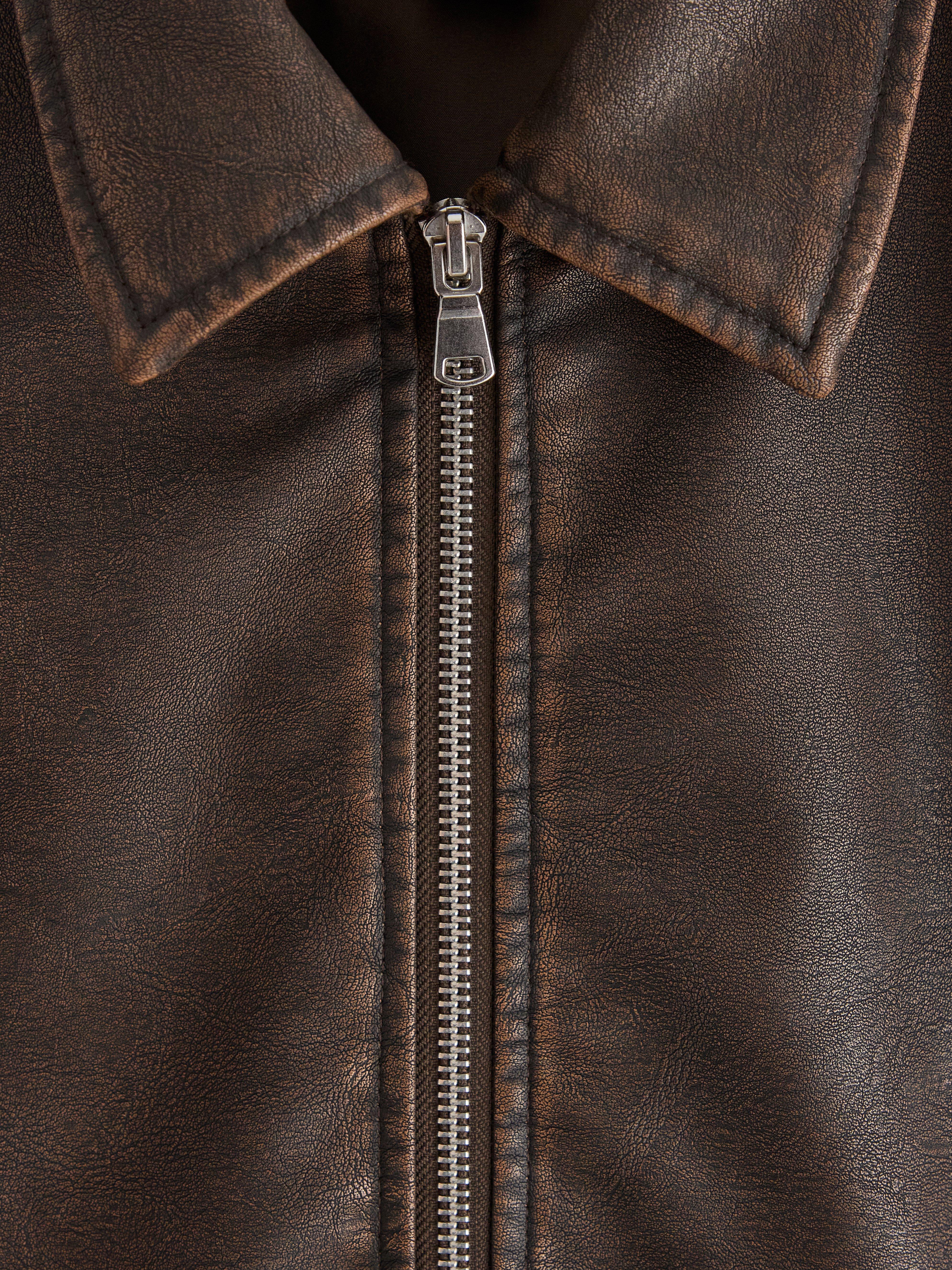 Chaqueta de piel sintética marrón