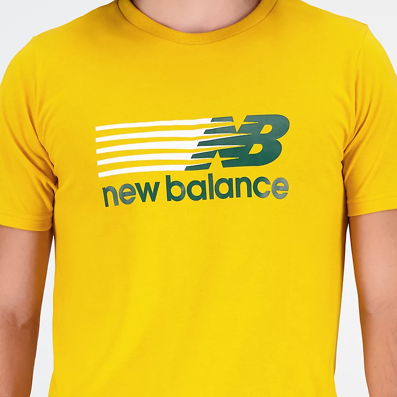 Camiseta masculina NB Sport Core Plus Graphic - DOURADO UNIVERSITÁRIO