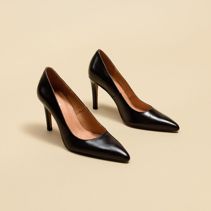 Escarpins pointus à talons  en cuir noir