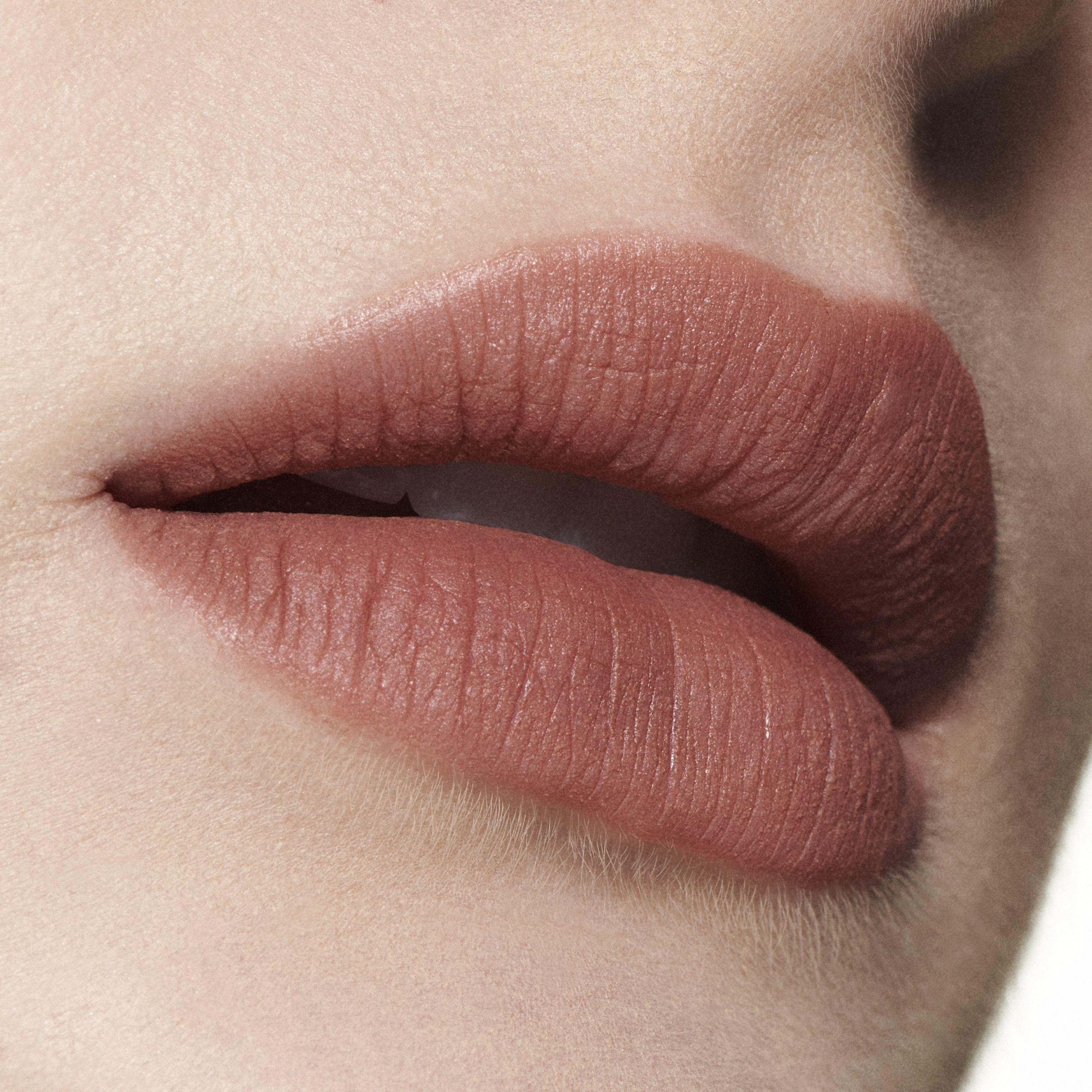 Powder Kiss tekući ruž za usne Nude Luksuzni tekući ruževi za usne