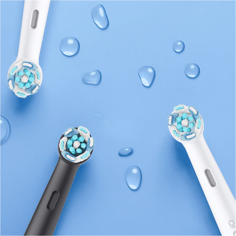 Escova de dentes elétrica Oral-B iO6 com estojo