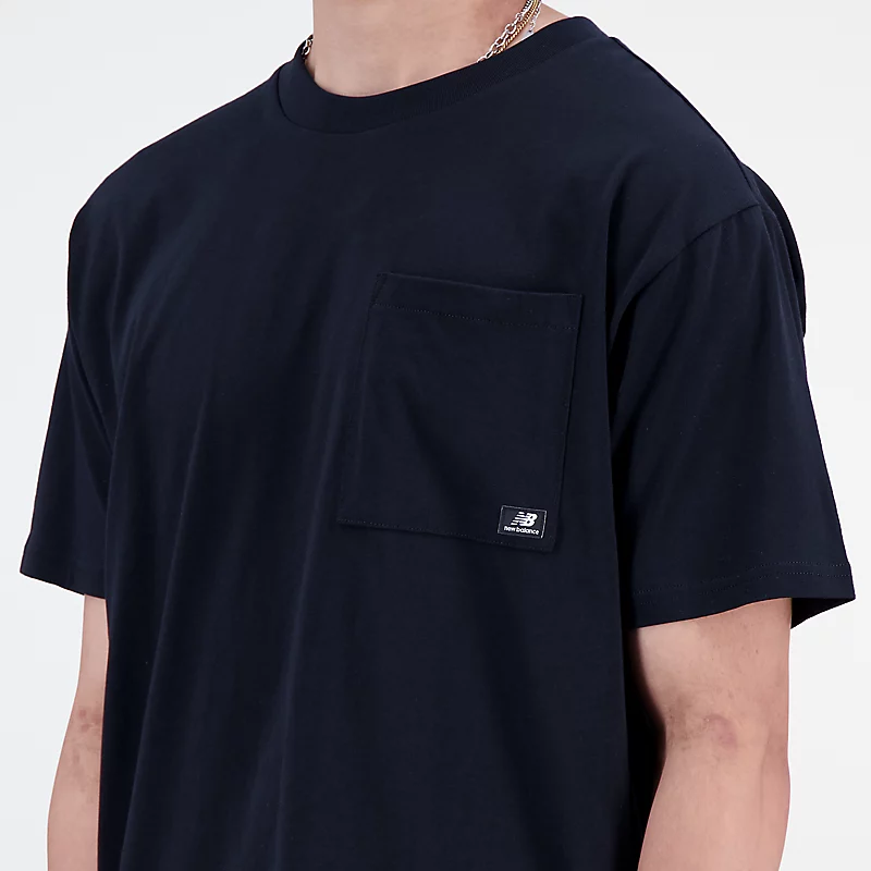 T-shirt in jersey di cotone reinventato Essentials - CZARNY