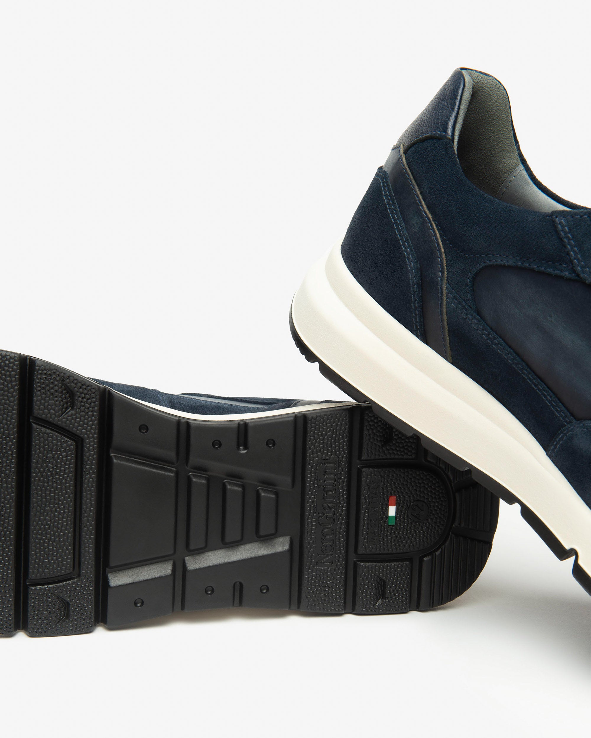  Herren-Sneaker aus Wildleder und Leder
