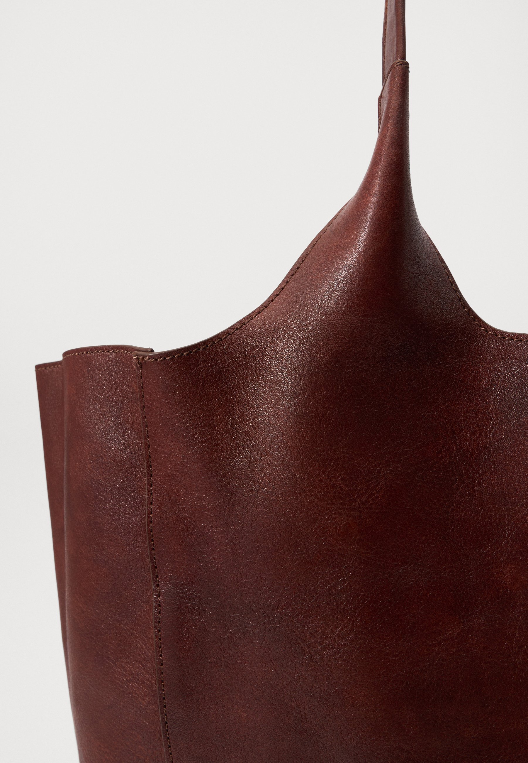 STAND STUDIO TOTE - Draagtas - kersensoda