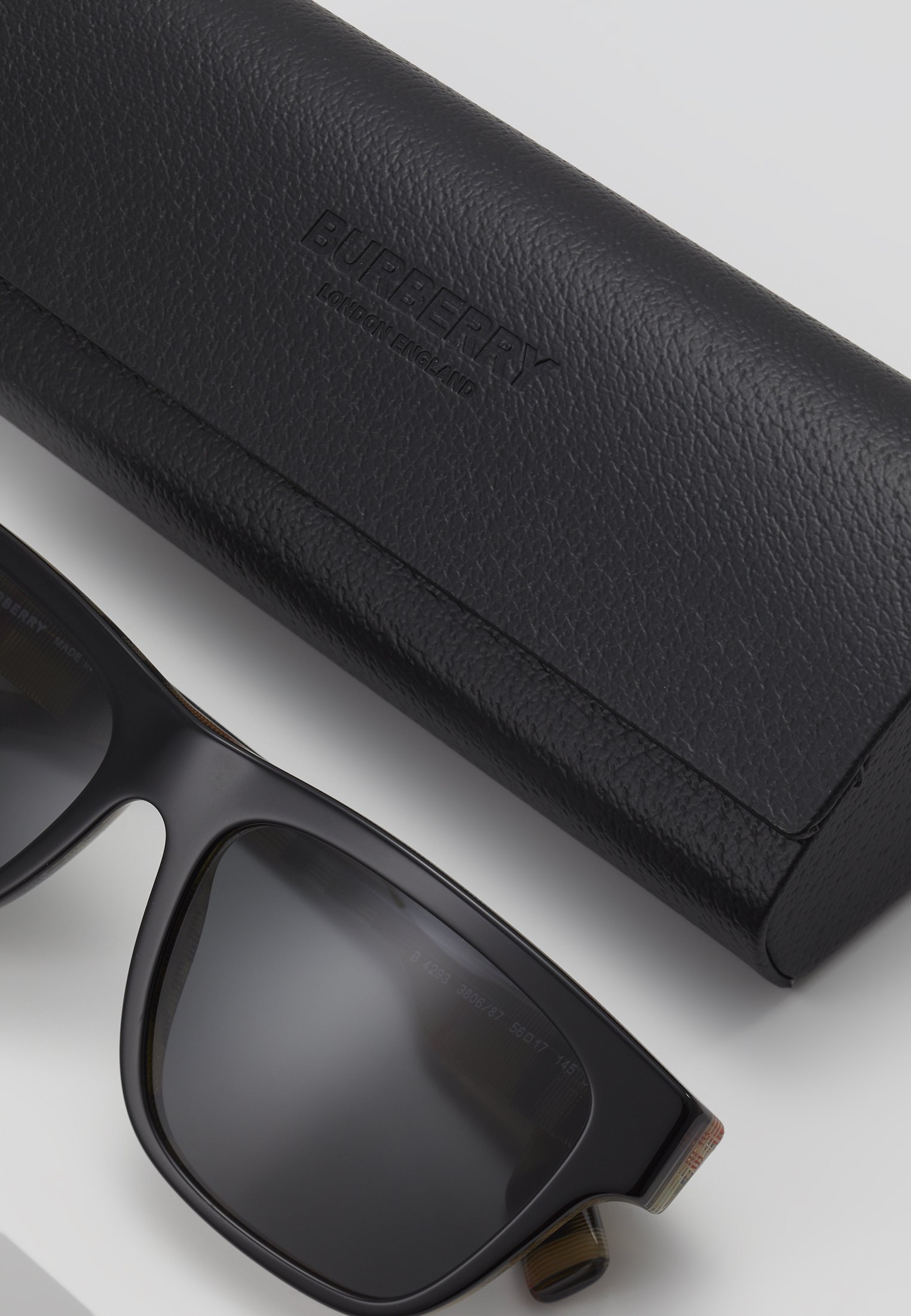 Ochelari de soare Burberry - negri