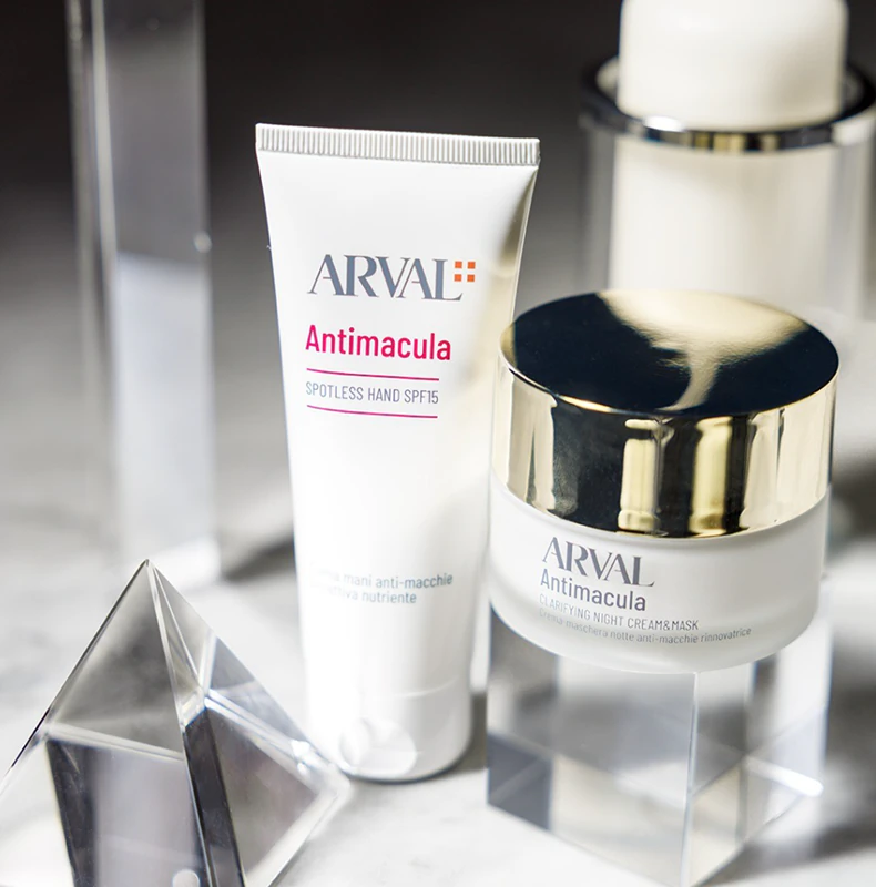 Creme e máscara noturna clareadora Arval Antimacula: creme noturno regenerador com máscara para combater manchas na pele.