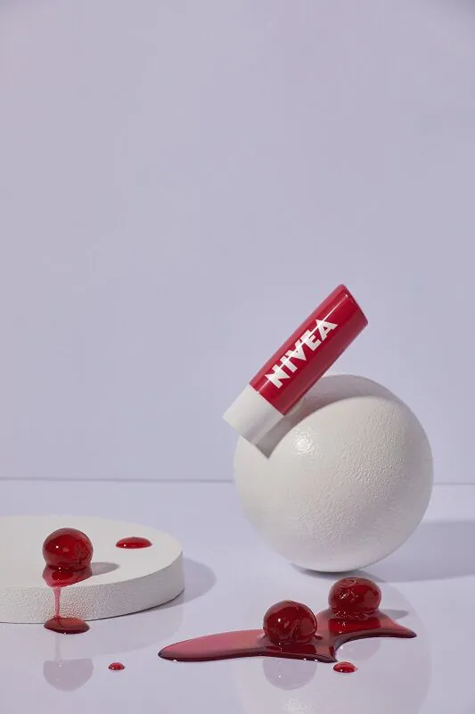 Nivea Fruity Pielęgnująca pomadka do ust, Shine Cherry