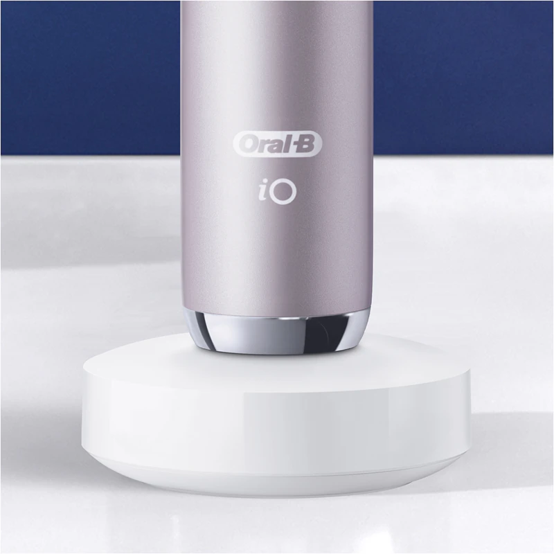 Oral-B iO 9 Elektrische Zahnbürste mit wiederaufladbarem Etui