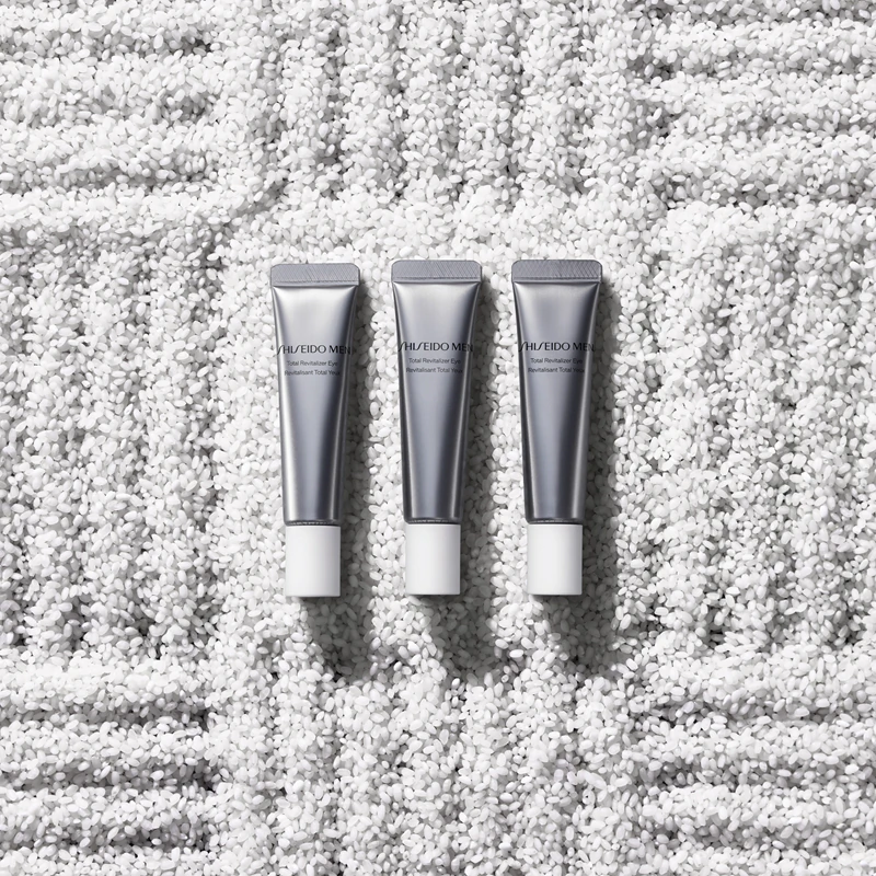 Creme para Olhos Shiseido Men Total Revitalizer Eye Light