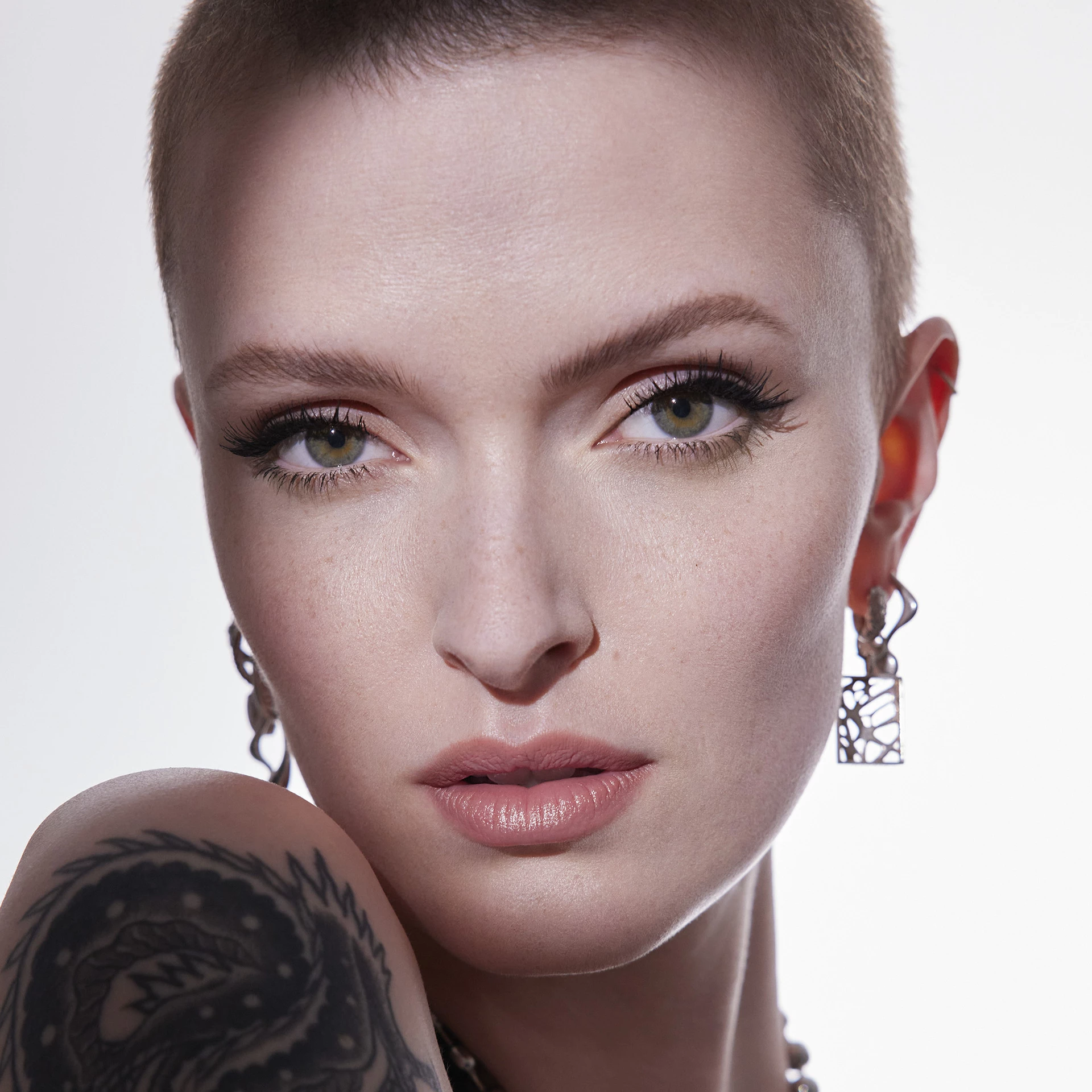 Maskara + olovka za tetoviranje - Duo set - KVD