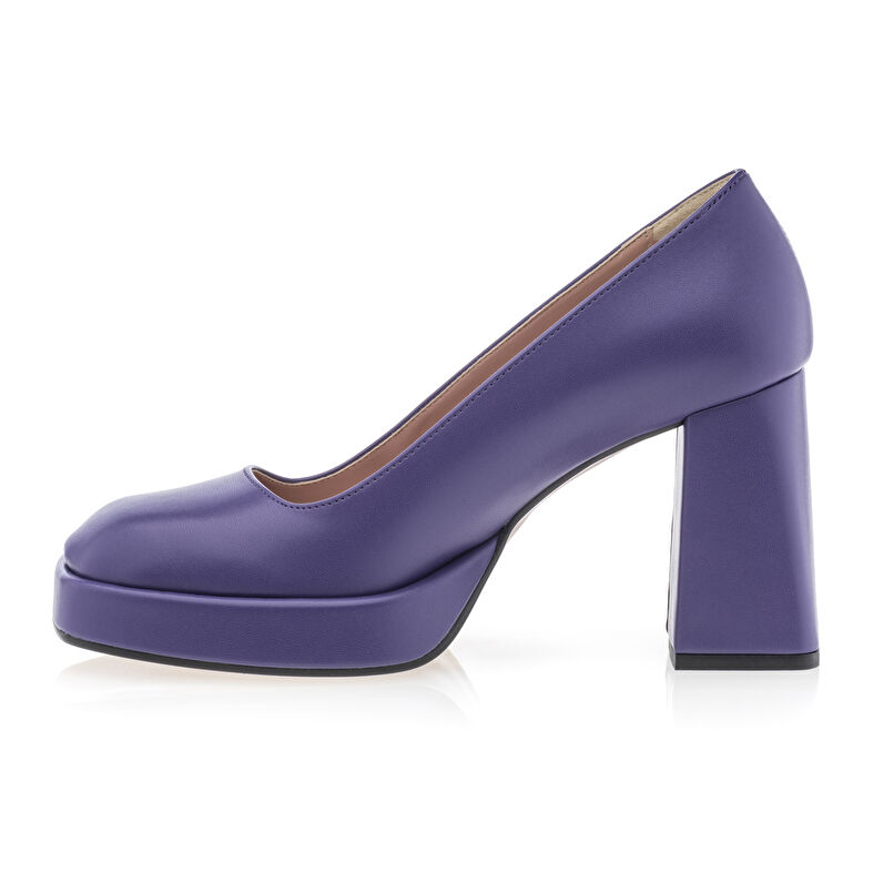 Naisten violetit pumput