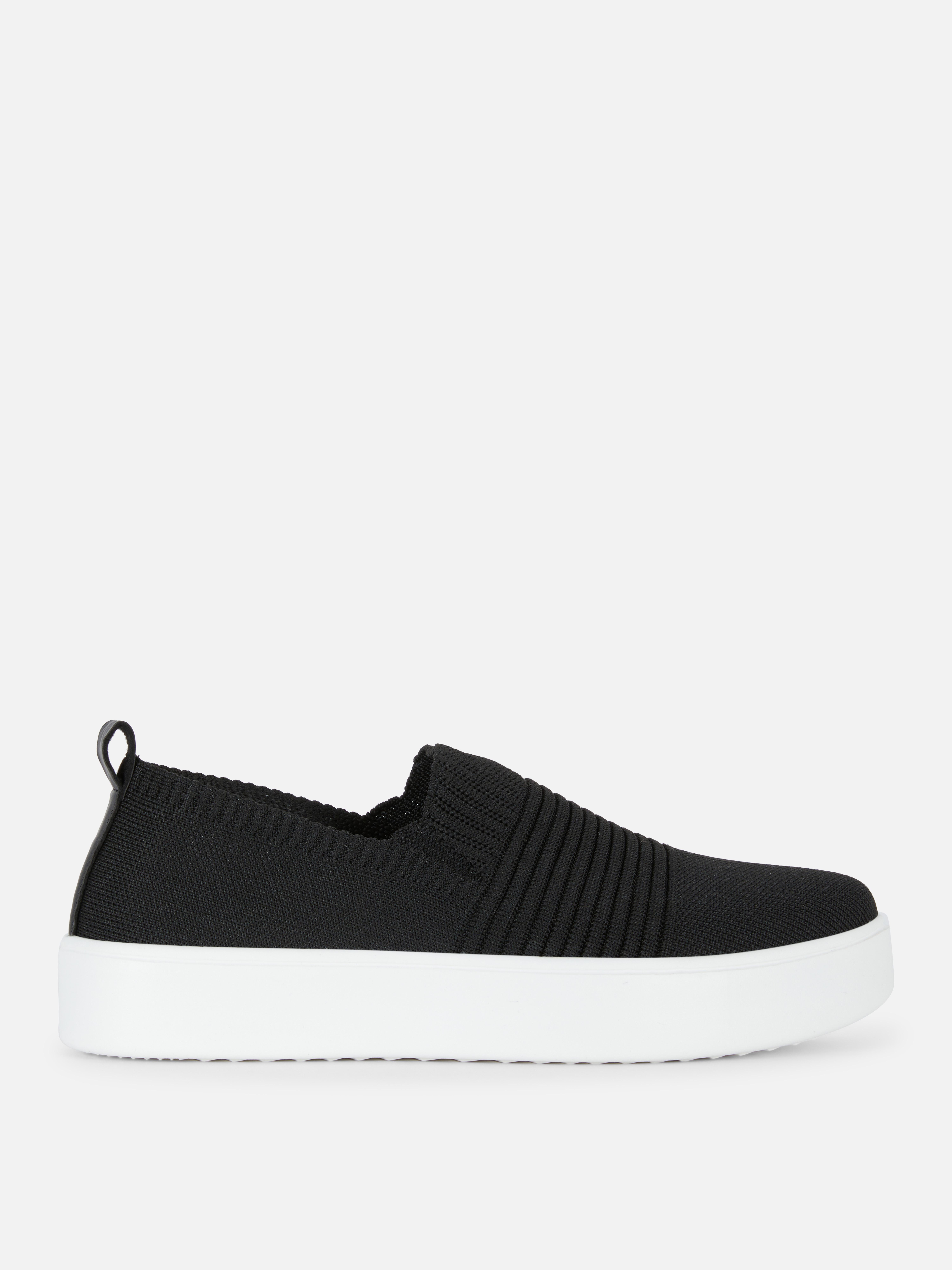 Teniși tricotați cu nervuri. Îmbunătățește-ți look-ul cu acești pantofi sport texturați!