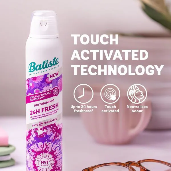 Champú seco Batiste 24H Fresh con tecnología de activación táctil.