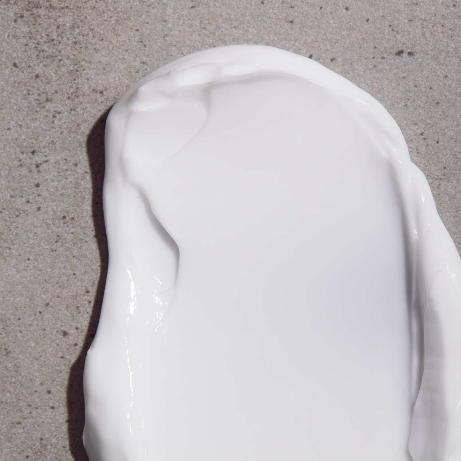 Nivea hladilna pena za britje 200 ml Sensitive