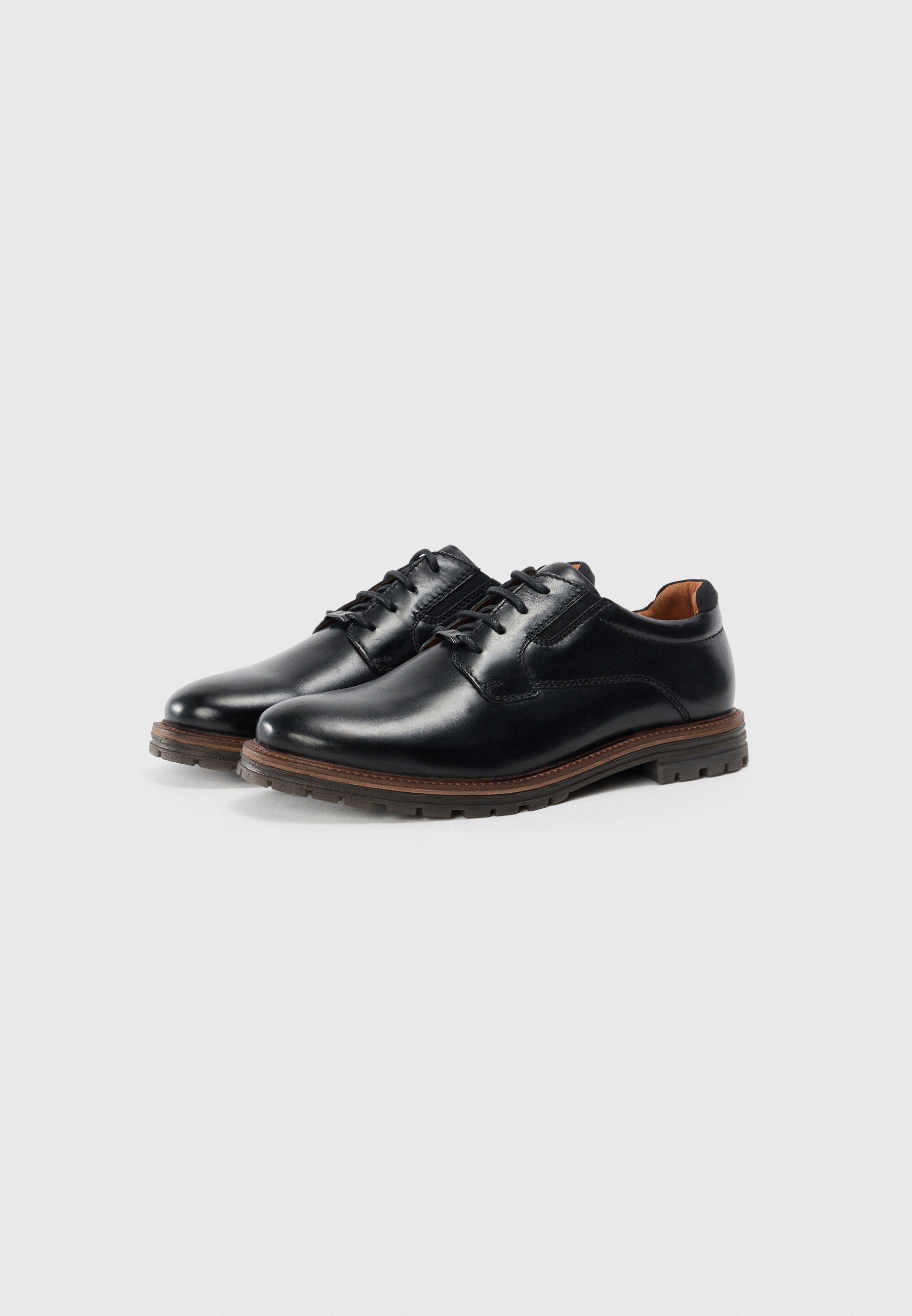 Chaussures à lacets Salamander - noires
