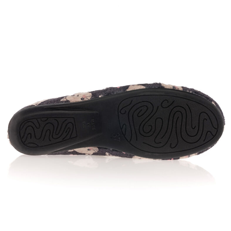 Pantuflas negras para mujer
