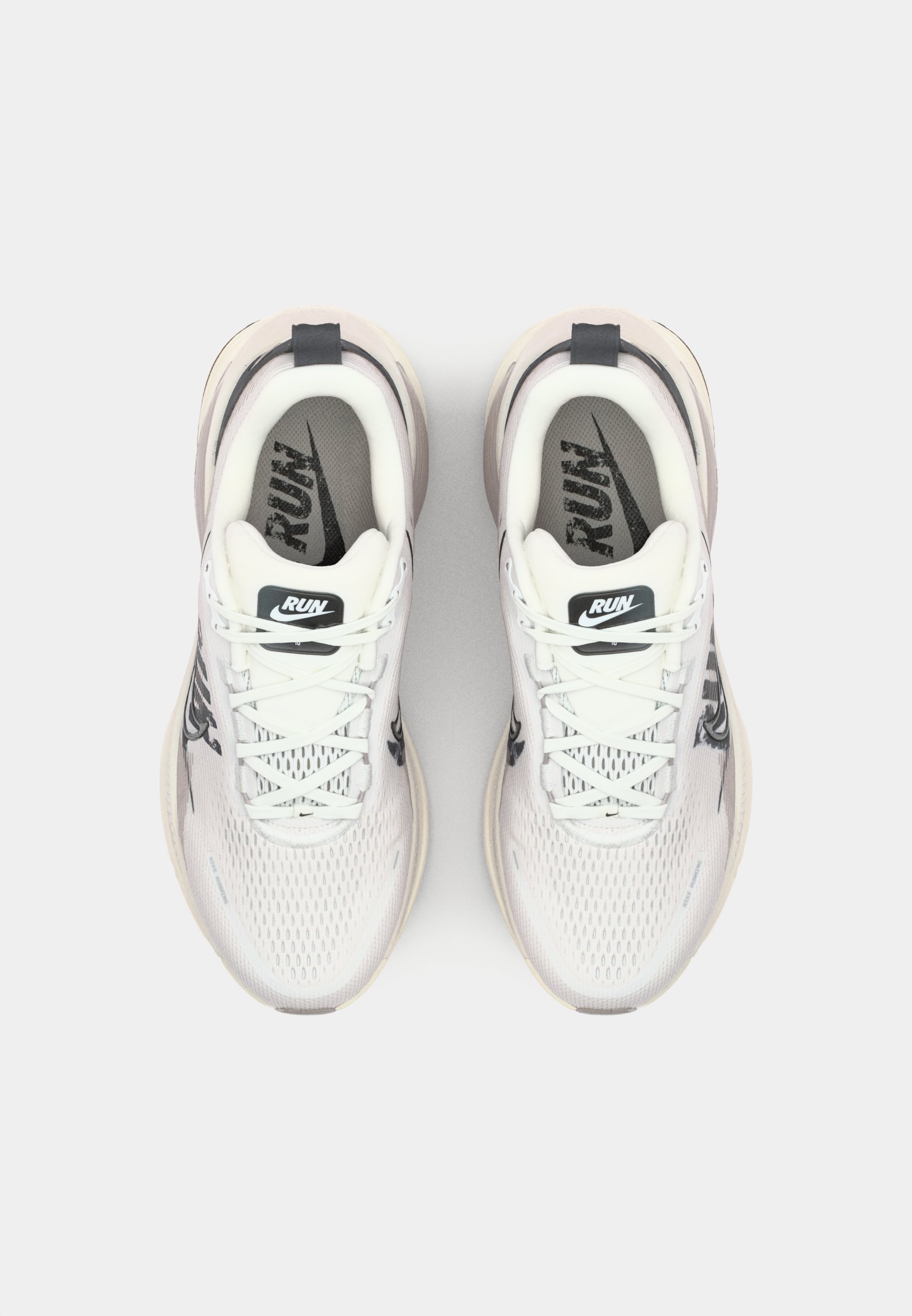Nike Performance VOMERO 18 RUN - Løpesko for landevei - summit white/black/college grey/vast grey/sequoia/sail