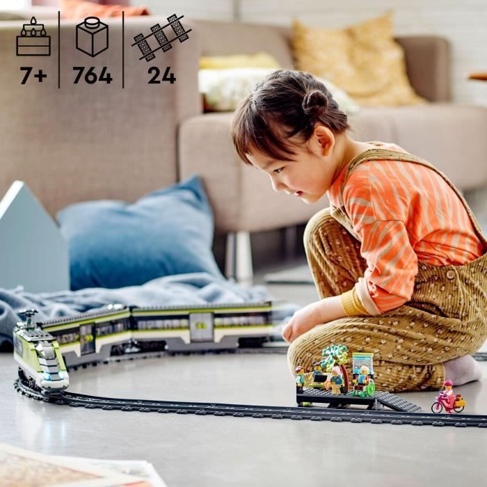 Treno passeggeri LEGO City Express - Trenino giocattolo telecomandato - Fari funzionanti - Per bambini dai 7 anni in su