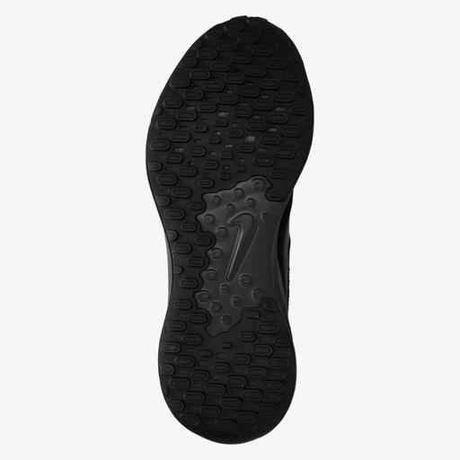  Nike Revolution 7
