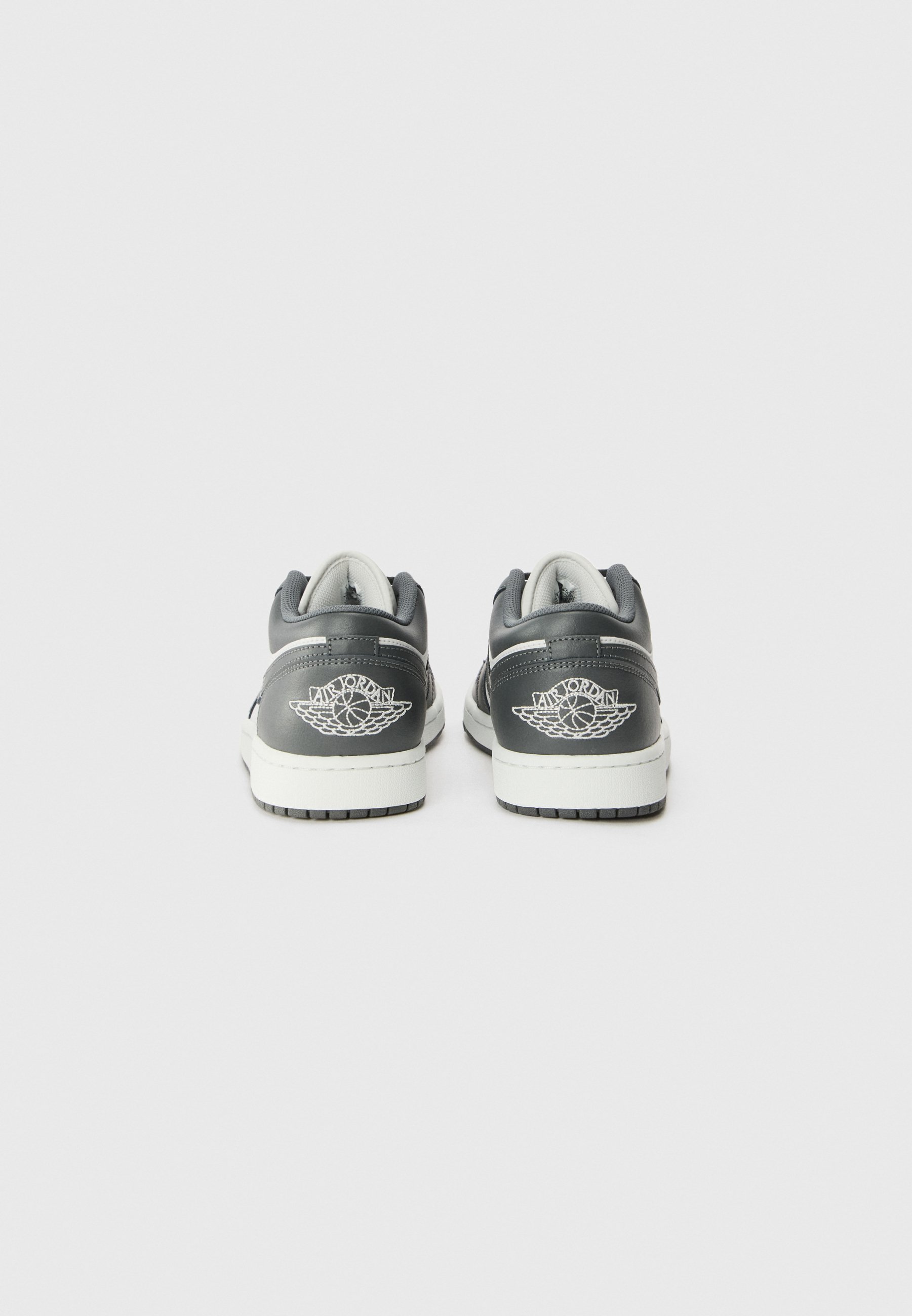 Baskets basses Jordan