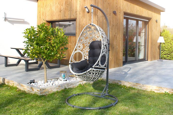 SAMOA garden swing in woven resin with anthracite grey cushion - ECRU