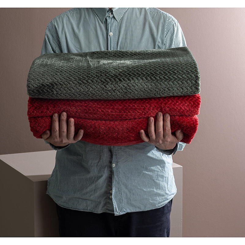 Hemmatta 150x200 cm flanellfleece rödmelerad
