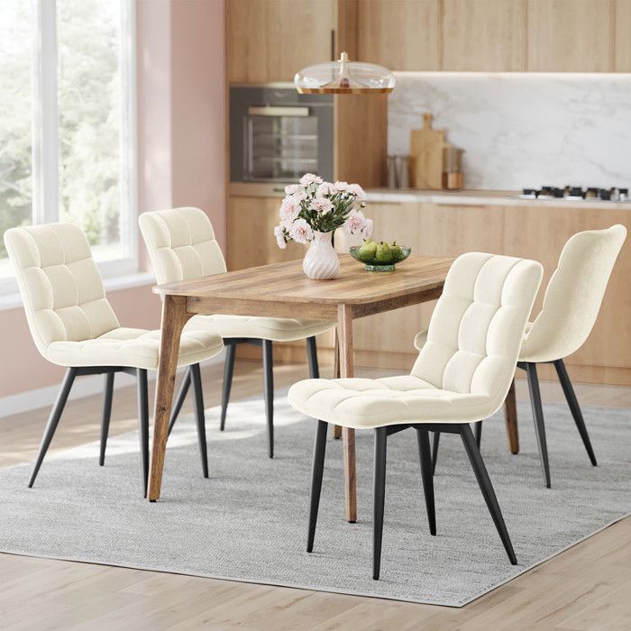 Set van 6 HavenlyHome eetkamerstoelen, beige fluwelen bekleding, ergonomisch ontwerp, metalen poten.