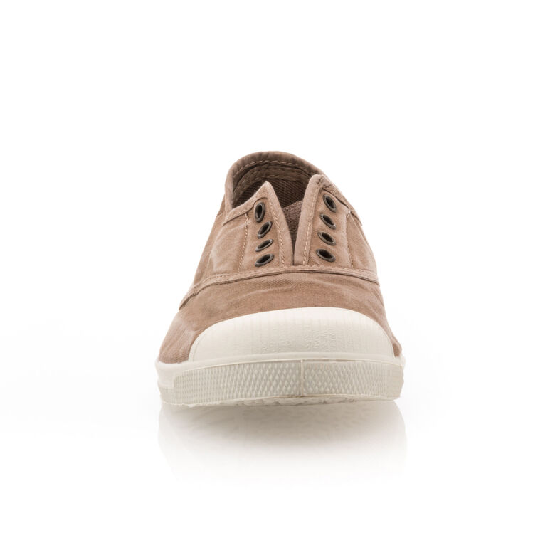 Zapatillas deportivas para mujer color beige.