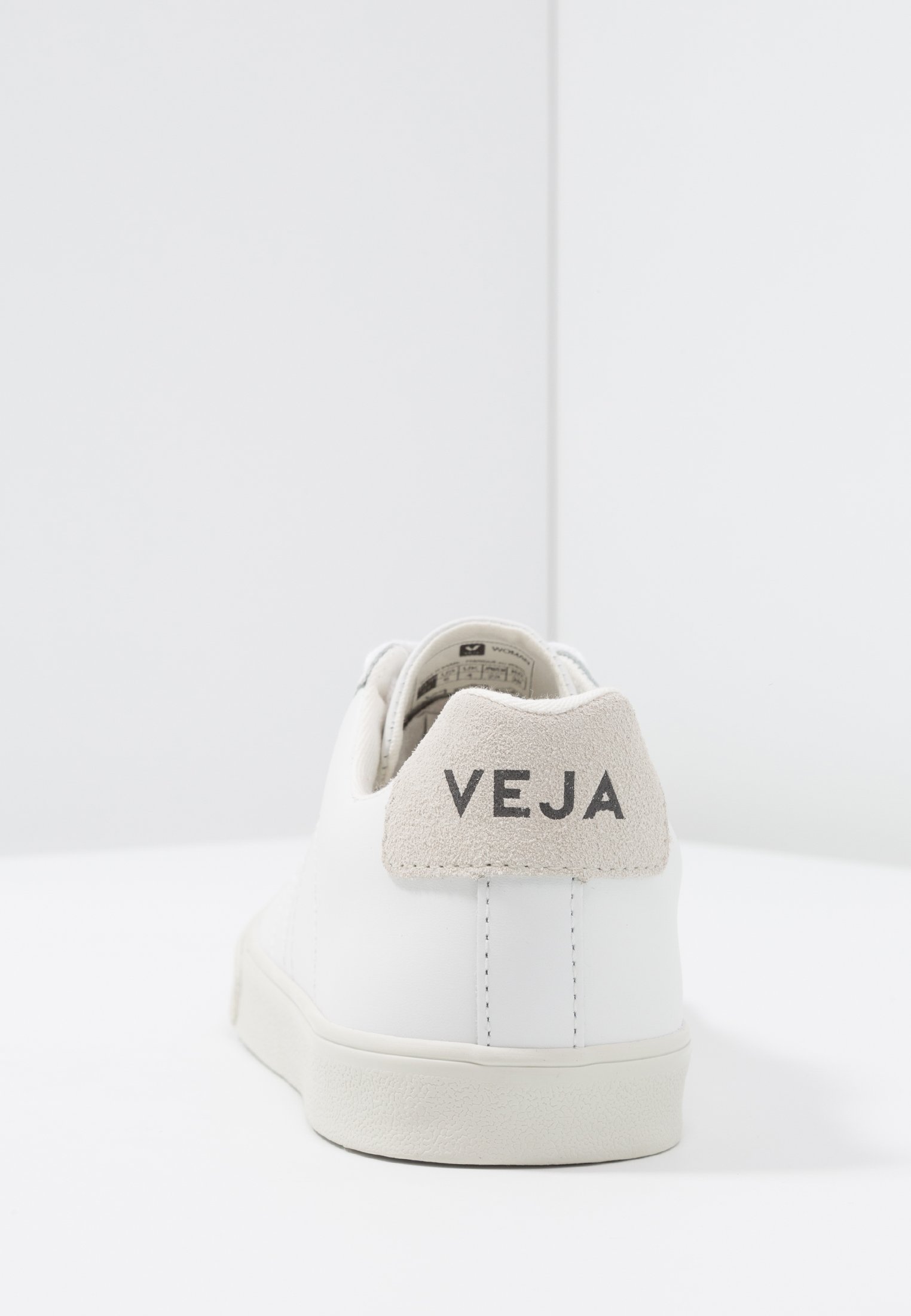 Veja Low-top Trainers