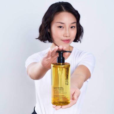 Shu Uemura Pure Serenity Dyprensende Rensende Sjampo for Fett Hår 400 ml