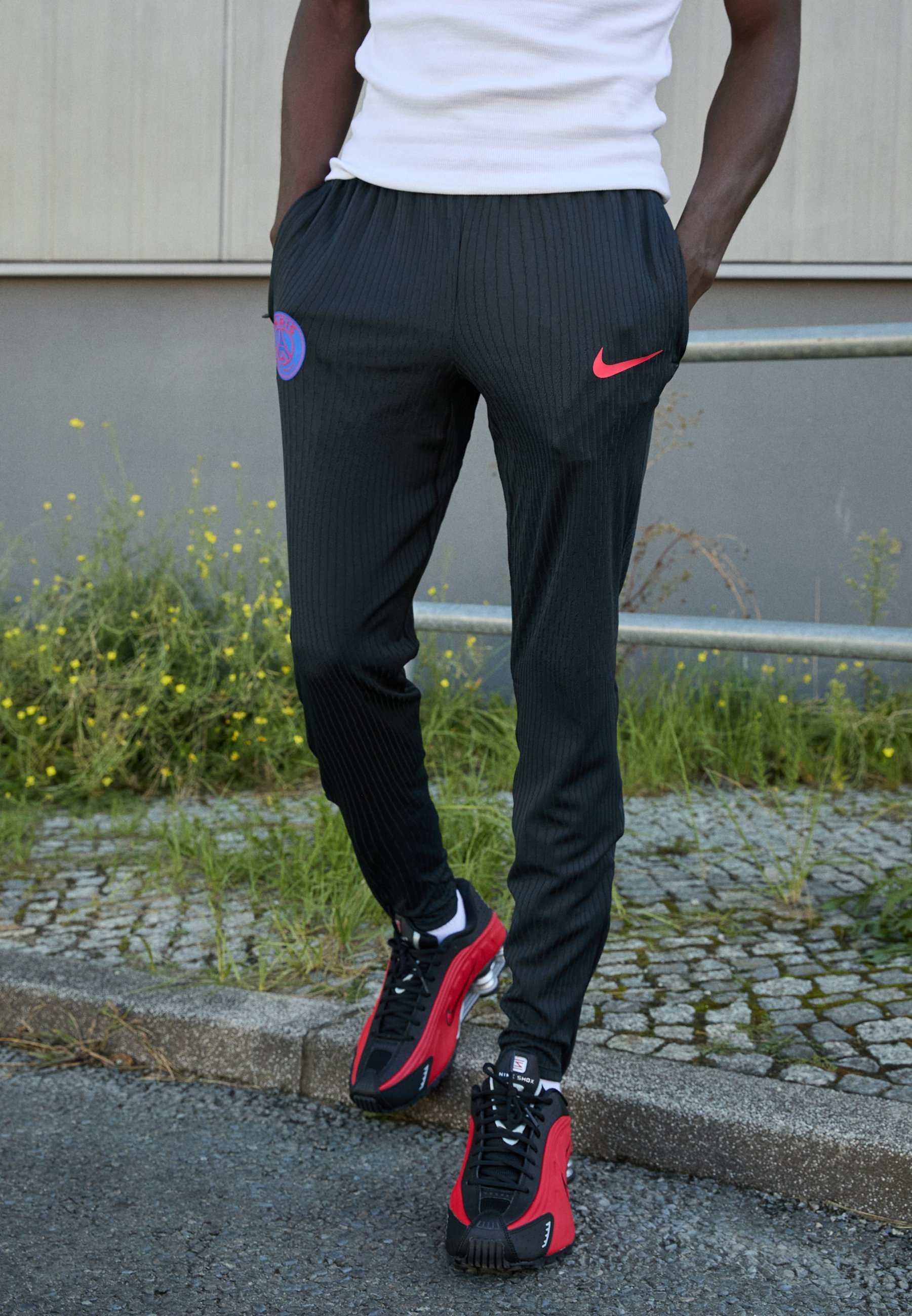 Nike Performance PSG MNK DFADVSTRKELT PNT KPZ3R - Teplákové kalhoty - black/hyper royal/global red