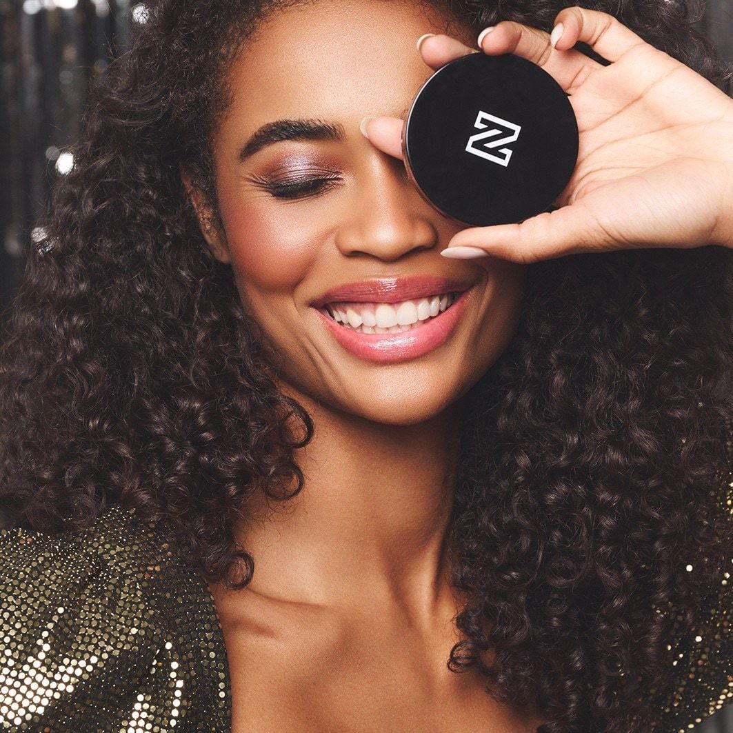 LJEPOTA Set za šminkanje „Savršeni komplet za brončanu i sjajnu šminku“ – 1 komad