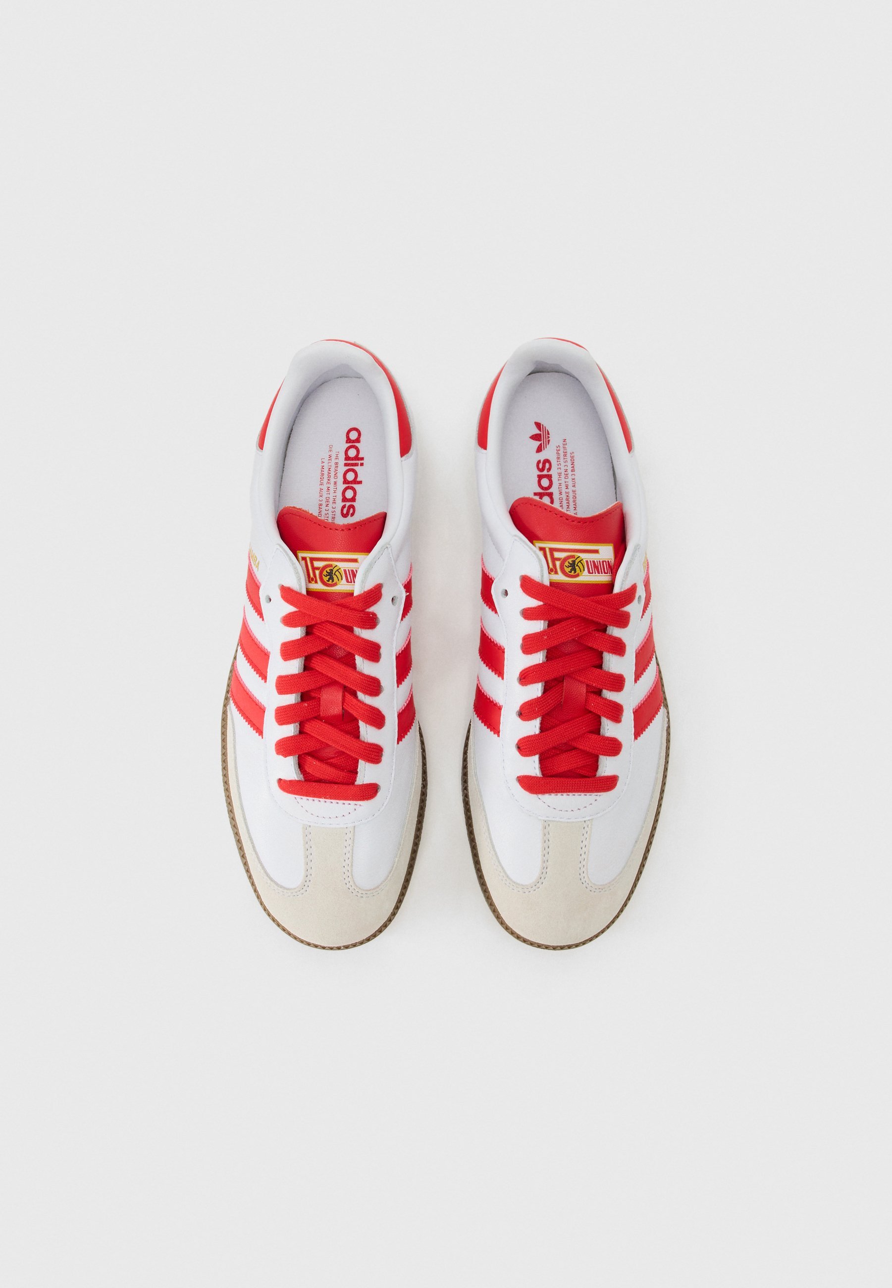 adidas Originals SAMBA LICENSED UNISEX - Chaussures de football en salle - blanc/rouge vif/gomme