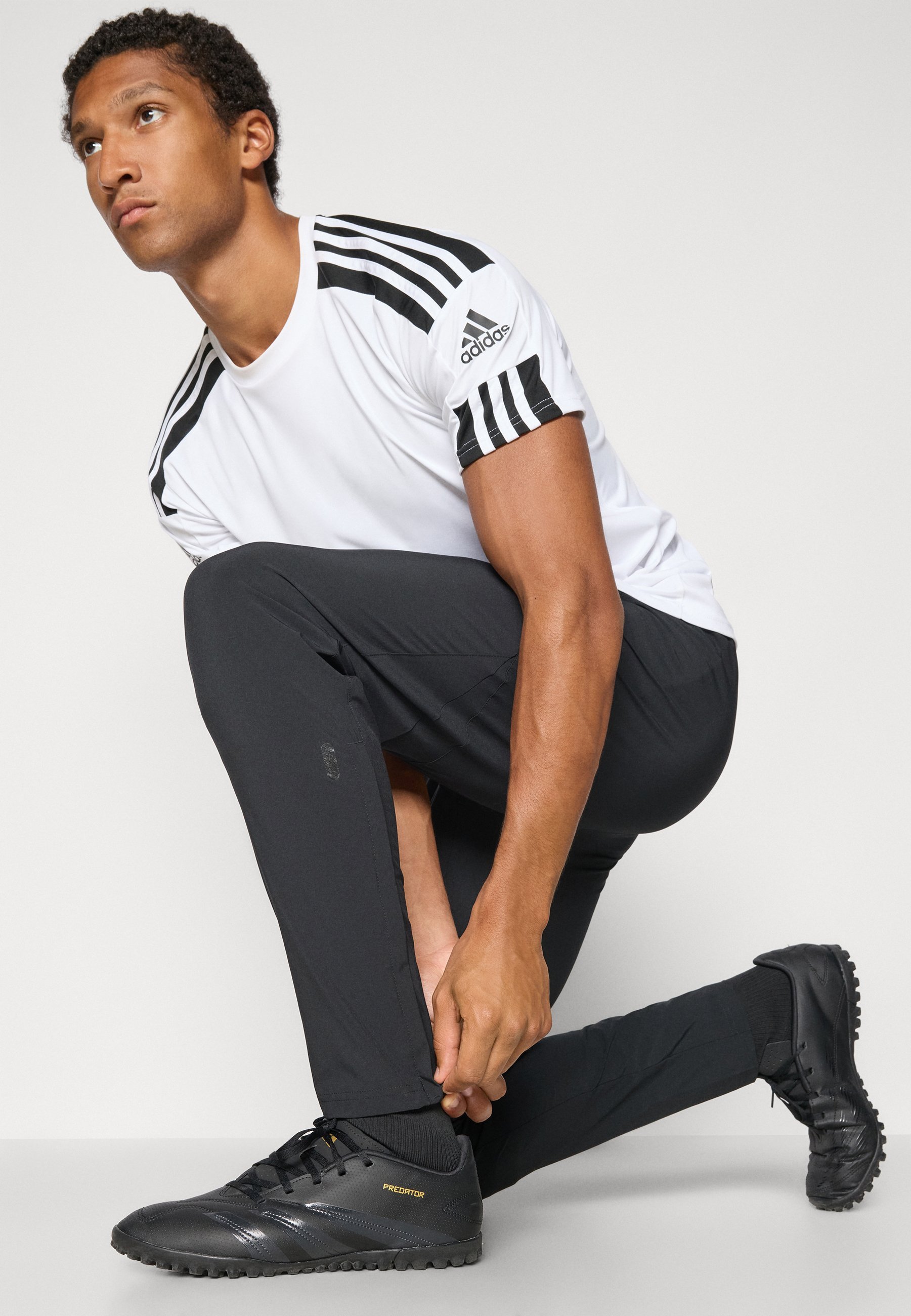 adidas Performance JUVENTUS TIRO25 COMPETITION VIS TECH TRAVEL PANT - Trainingsbroek - zwart/roze