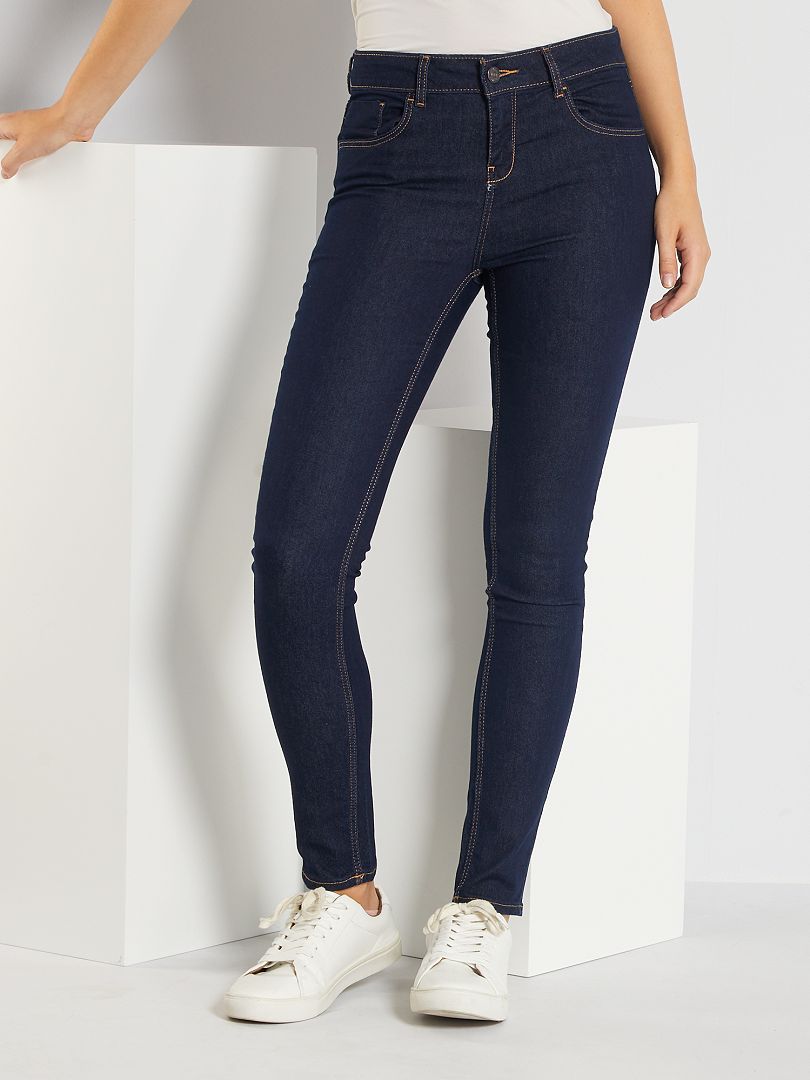 Calça jeans skinny elástica - feia