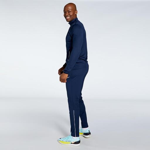 Nike Academy 21