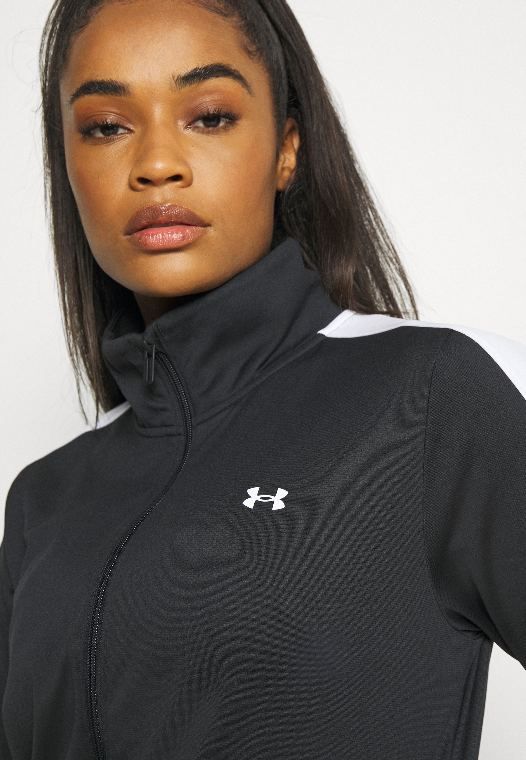 „Under Armour“ trikotažo sportinis kostiumas – juodas