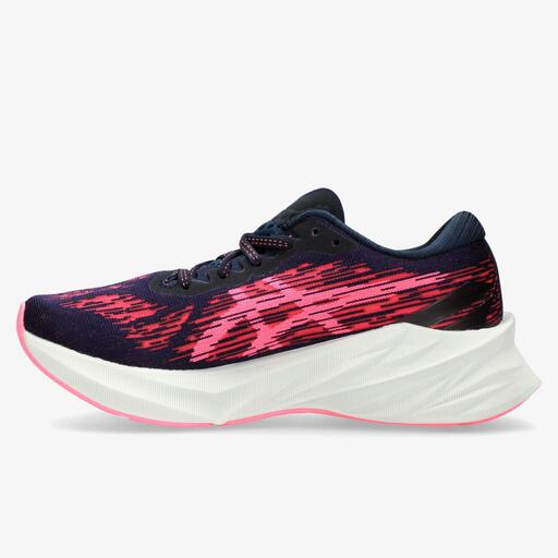 ASICS Novablast 3