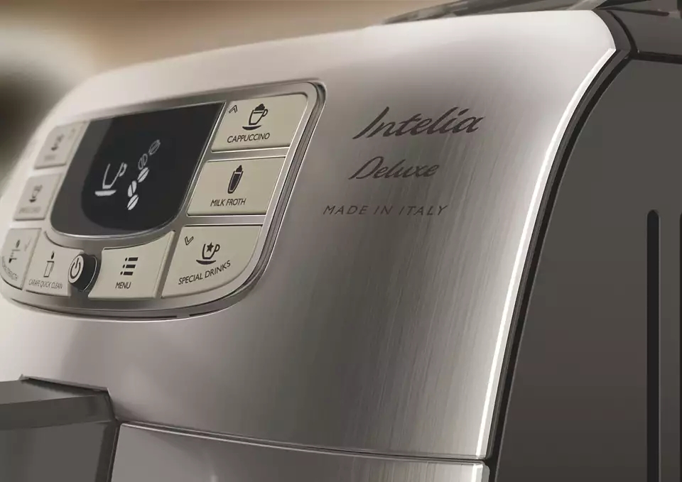 SUPER-AUTOMATISCHE ESPRESSOMASCHINE