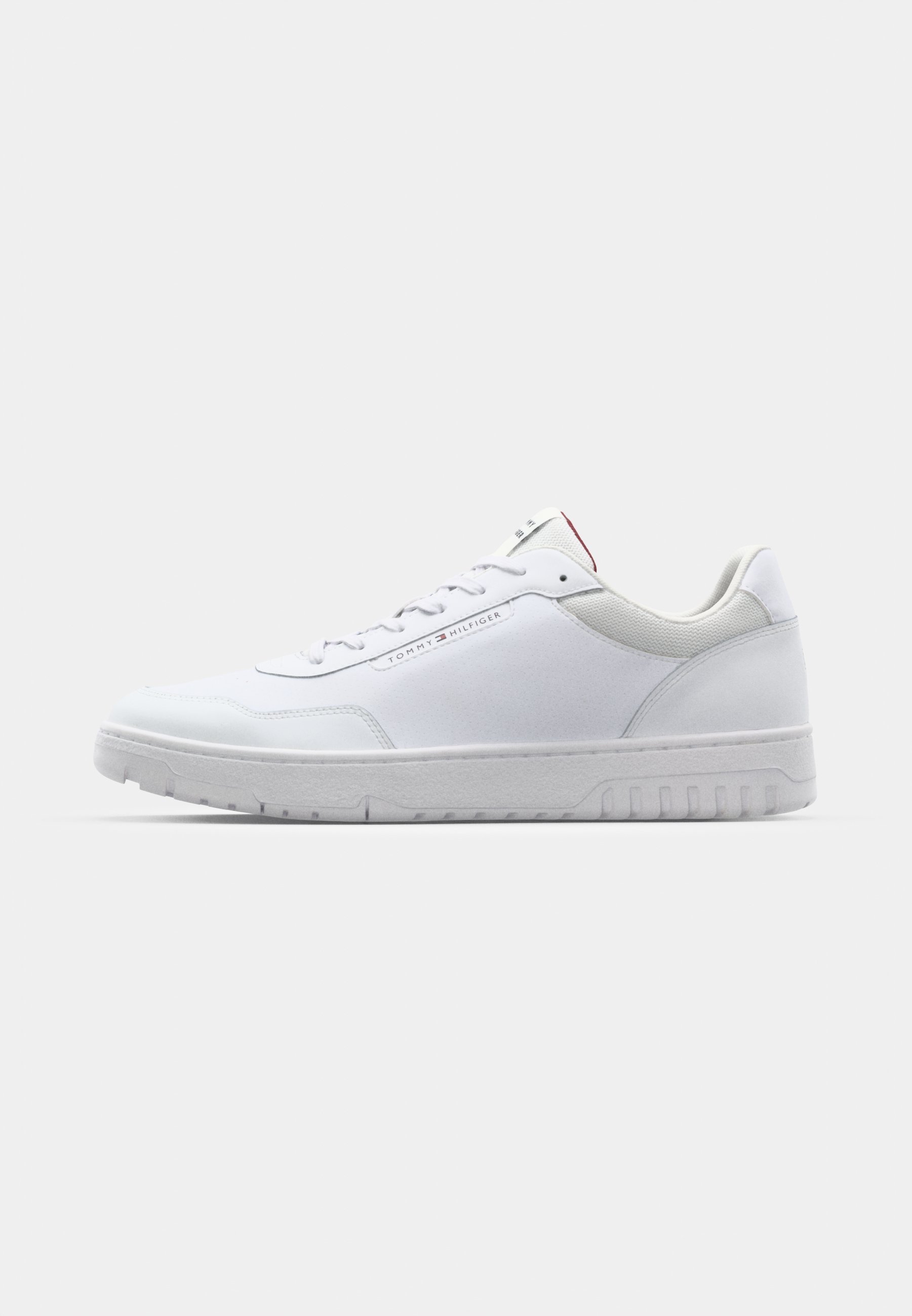 Baskets Tommy Hilfiger BASKET CORE - blanches