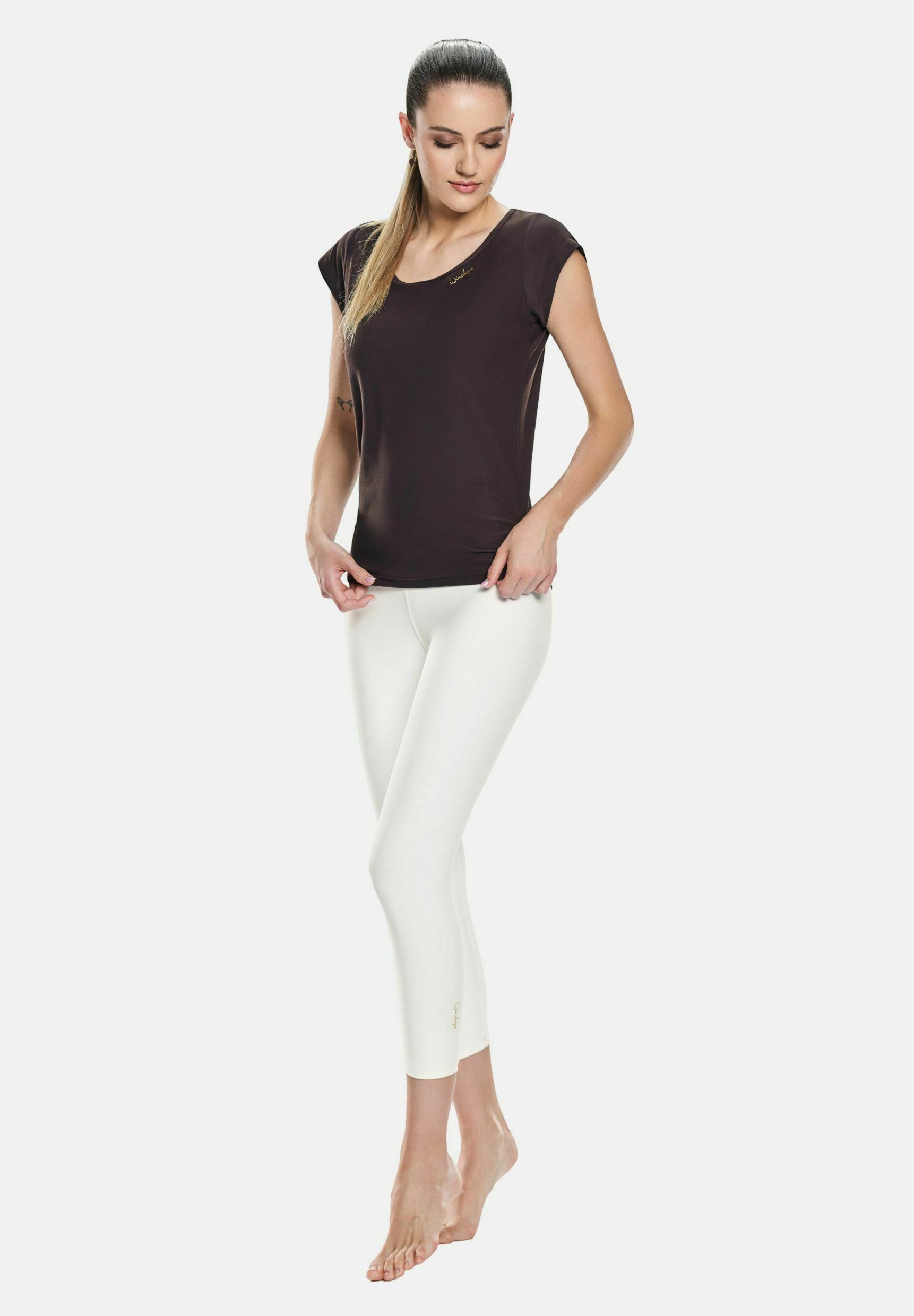 Winshape FUNCTIONEEL LICHT EN ZACHT - Sport T-shirt - espresso