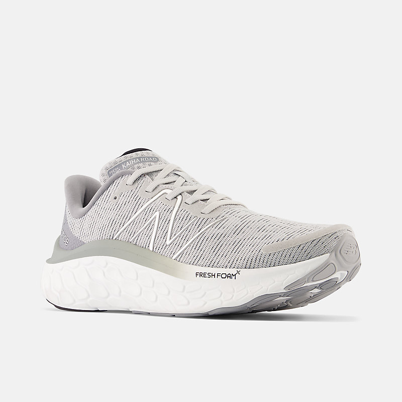 Tênis FRESH FOAM X KAIHA RD masculino – alumínio leve com detalhes em aço e prata.