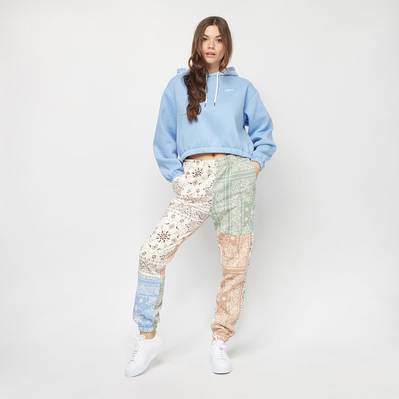 Sudadera corta extragrande con logo pequeño y estampado paisley.