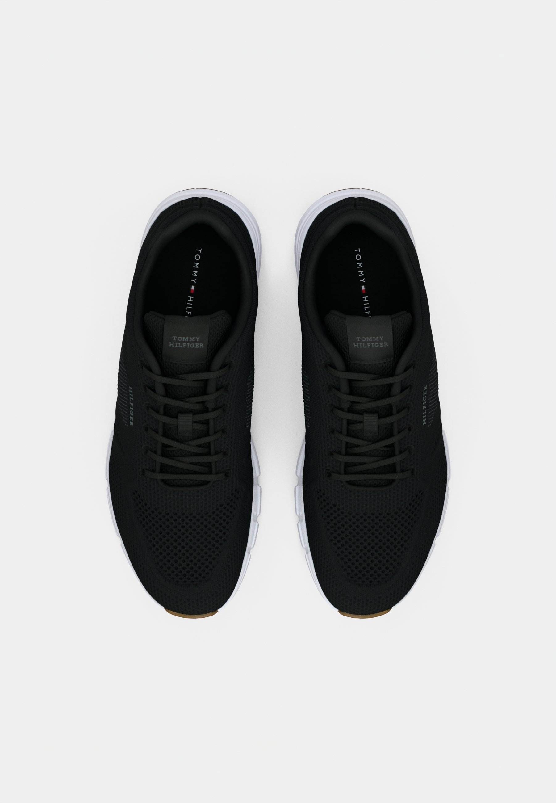Tommy Hilfiger MODERN COMFORT RUN - Sneakers - zwart