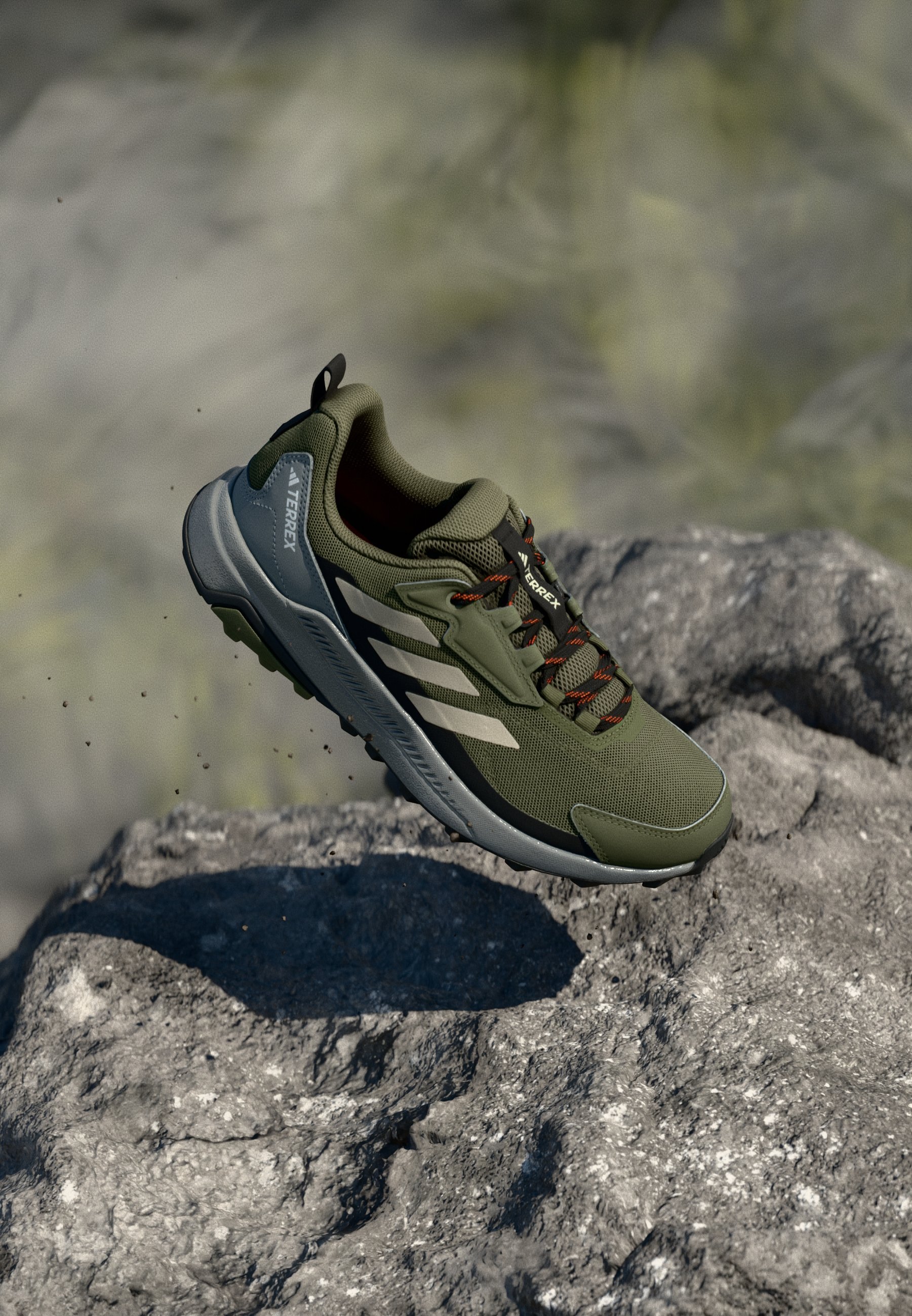 Adidas Terrex ANYLANDER - Chaussures d'escalade - olive strata beige core black